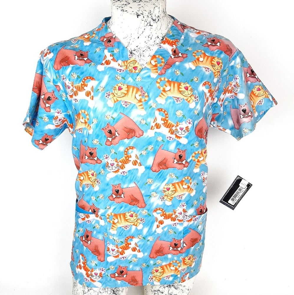 Dickies Dogs & Cats Scrub Top Size Medium NWT